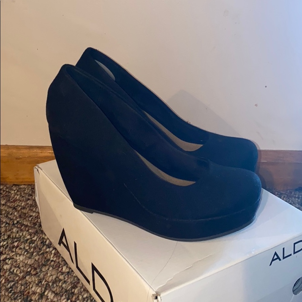 Aldo wedge shoes